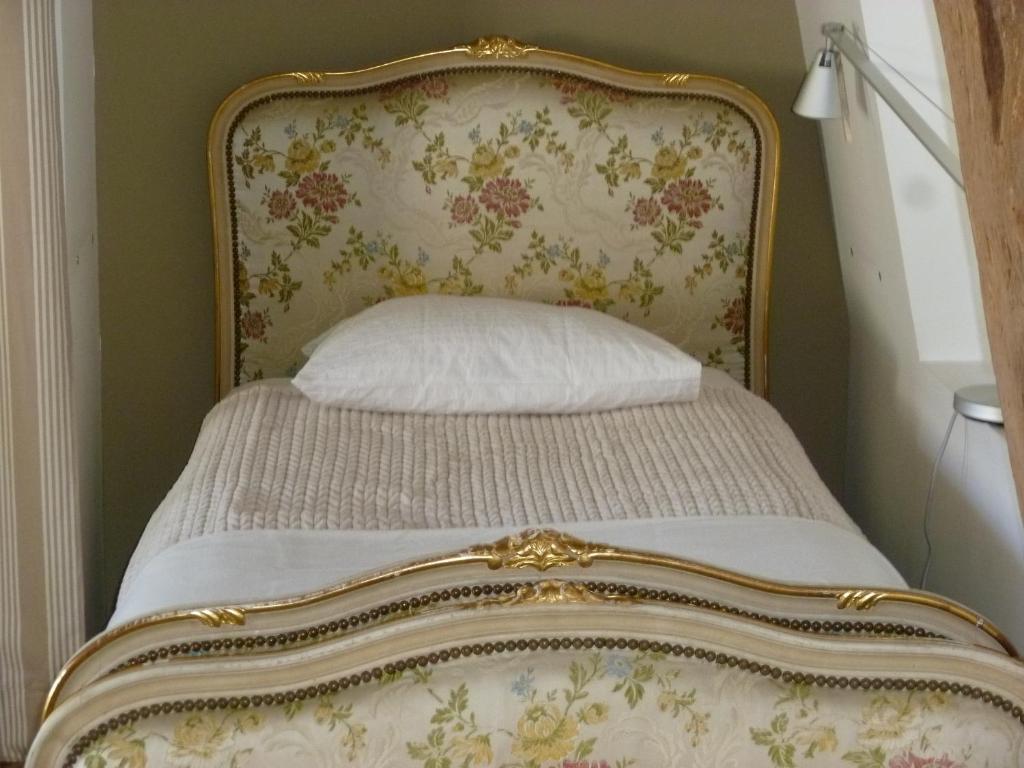 Manoir De Boisairault Acomodação com café da manhã Le Coudray-Macouard Quarto foto
